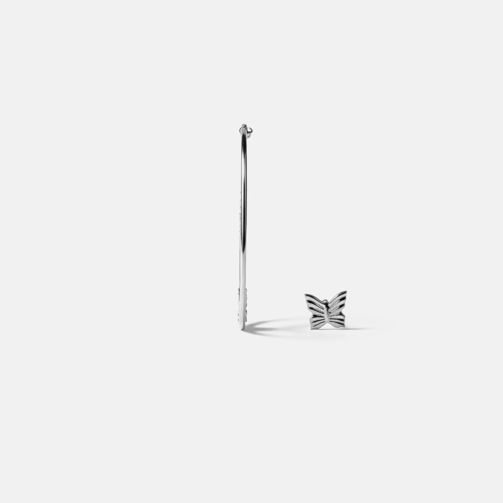 Super Flea Market+Blumarine+Mismatched earrings silver+ Toni Garrn1